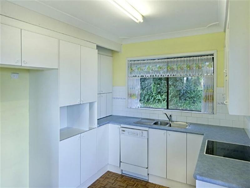 30 Penang Street, Point Clare NSW 2250