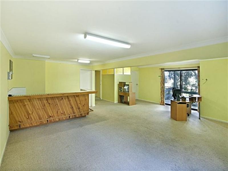 30 Penang Street, Point Clare NSW 2250
