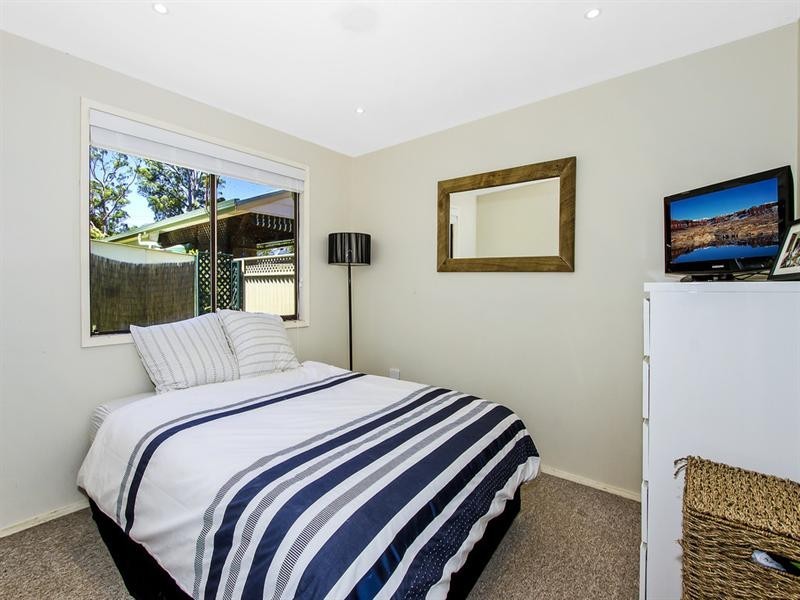 20 Sunshine Drive, Point Clare NSW 2250
