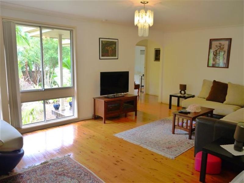 40 Bayline Drive, Point Clare NSW 2250