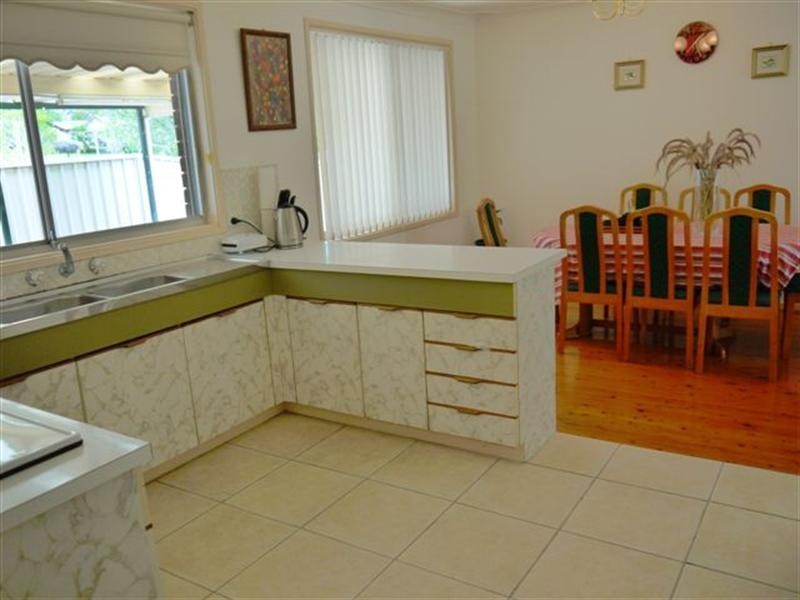 40 Bayline Drive, Point Clare NSW 2250