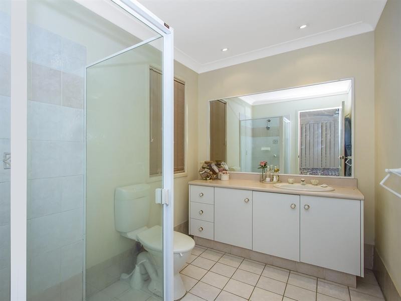 80 Singleton Road, Point Clare NSW 2250