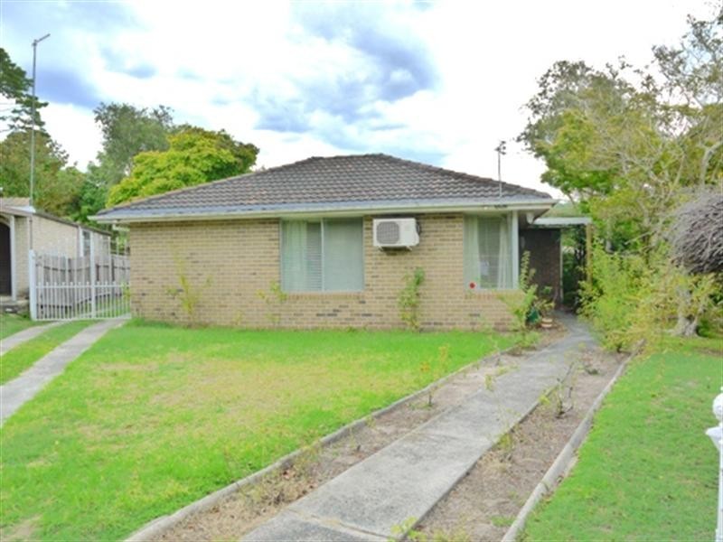 8 Waterside, Point Clare NSW 2250