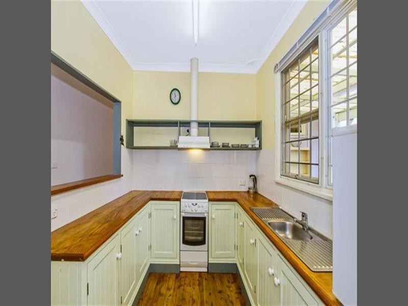 2 Margin Street, Gosford NSW 2250