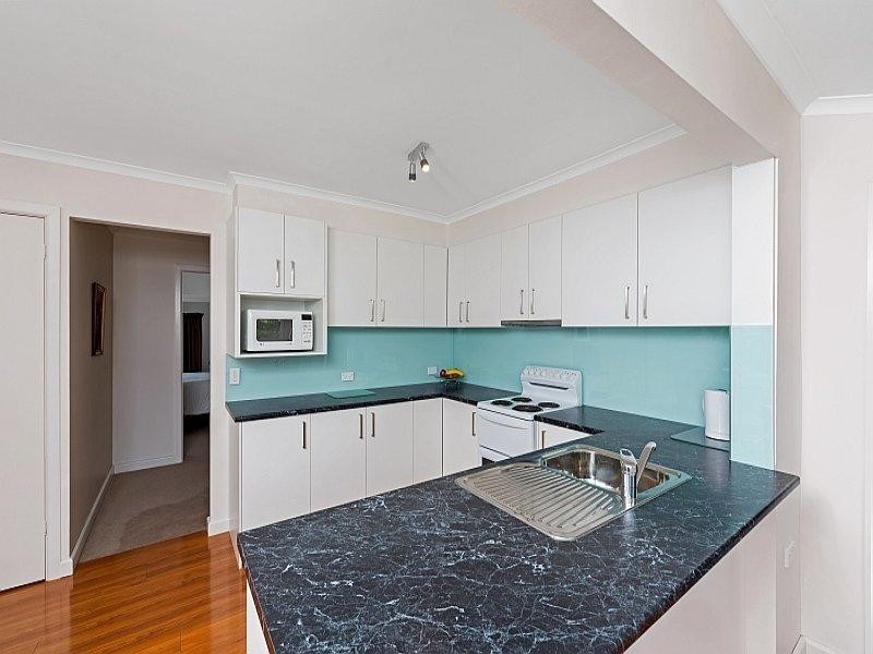 12 Collard Road, Point Clare NSW 2250