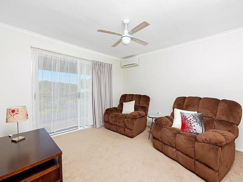 12 Collard Road, Point Clare NSW 2250