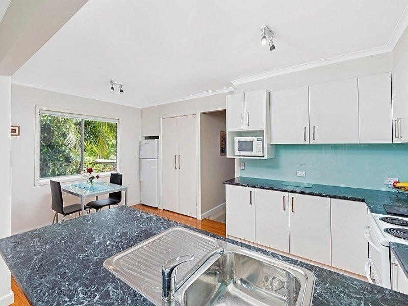 12 Collard Road, Point Clare NSW 2250