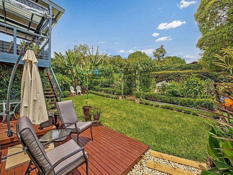 12 Collard Road, Point Clare NSW 2250