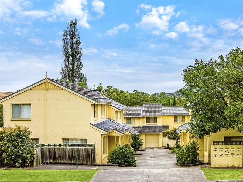 2/23 Donnison Street, Gosford NSW 2250