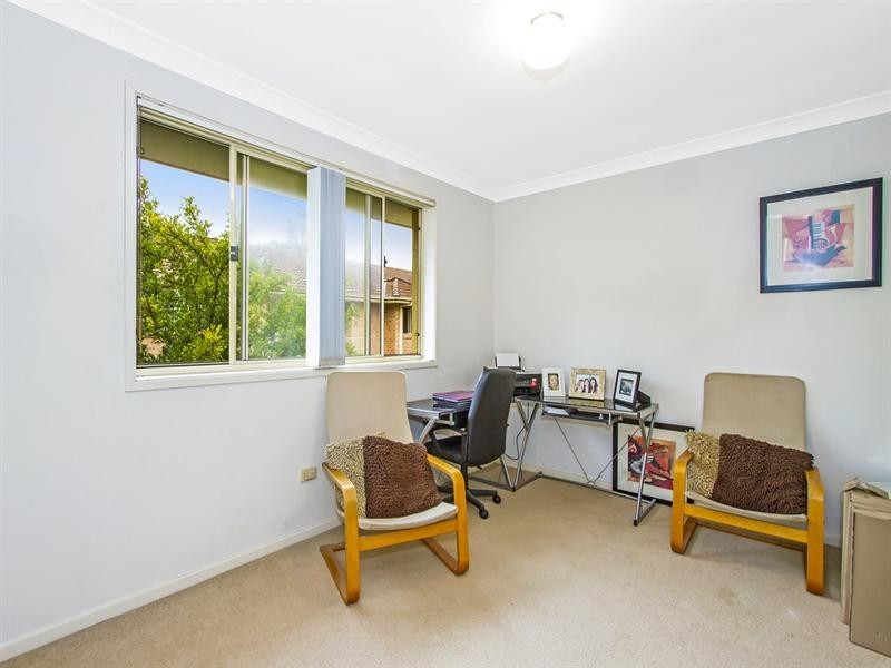 2/23 Donnison Street, Gosford NSW 2250
