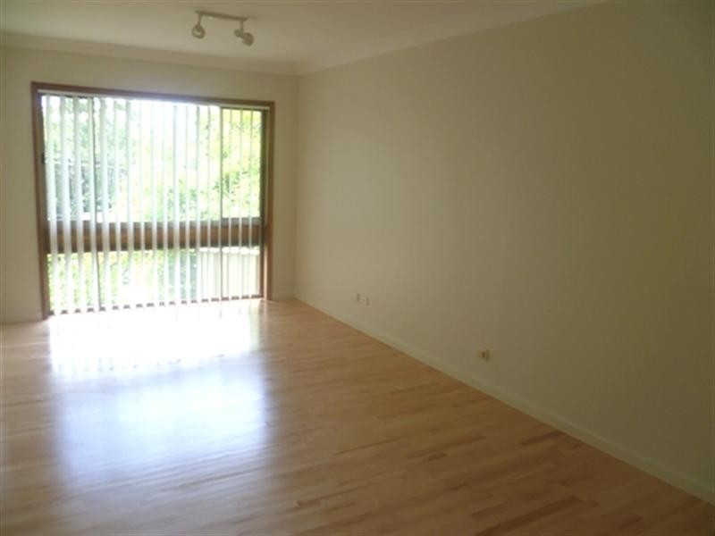 18 Nari Avenue, Point Clare NSW 2250