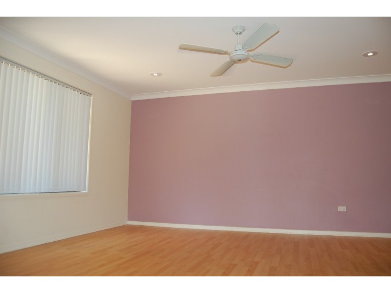 23 Henman Close, Point Clare NSW 2250