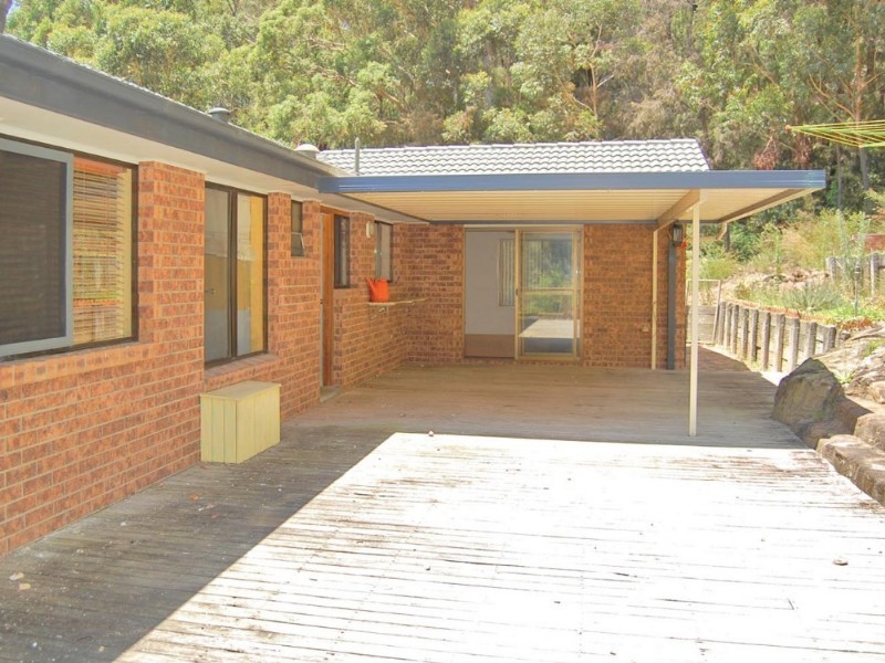 23 Henman Close, Point Clare NSW 2250