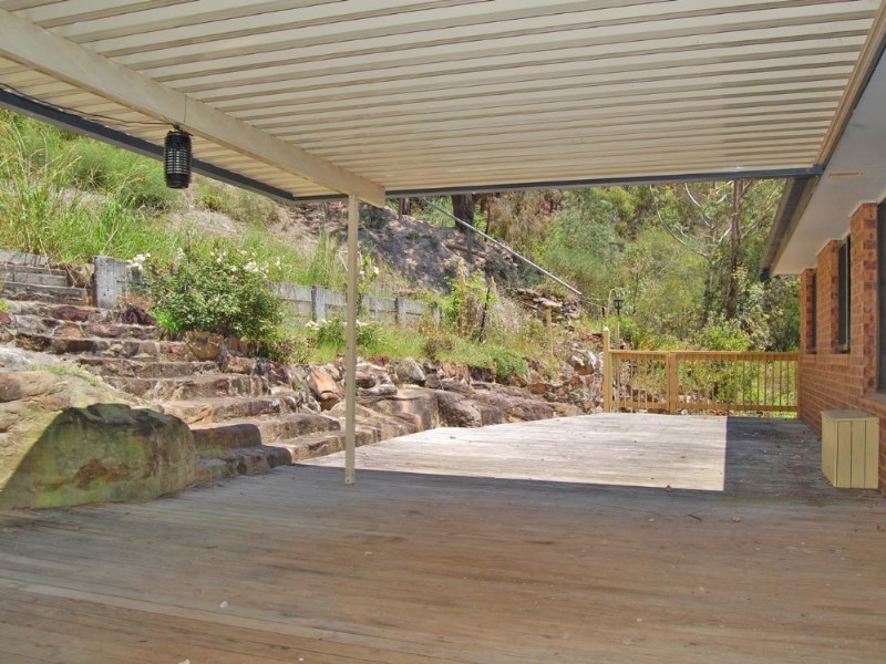 23 Henman Close, Point Clare NSW 2250