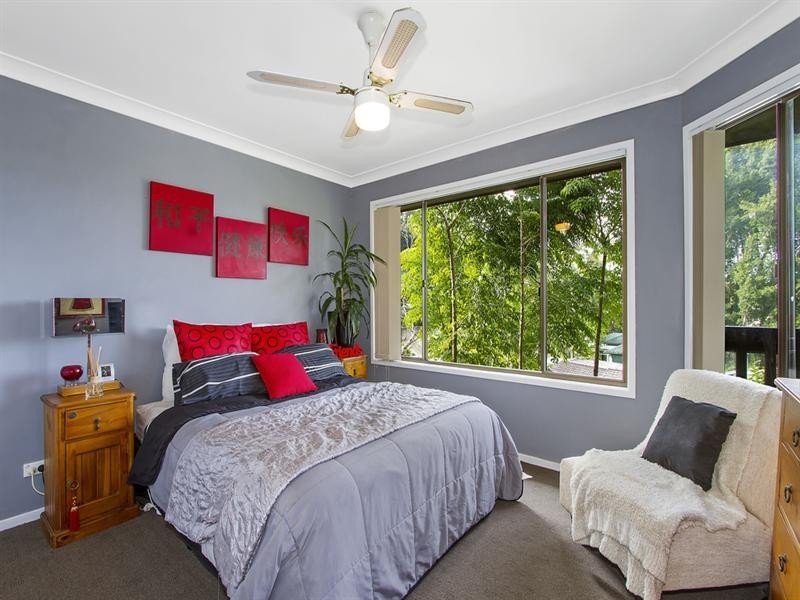 10 Shore Brace, Tascott NSW 2250