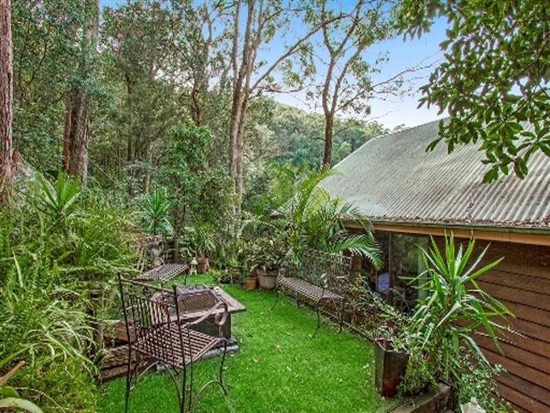 10 Shore Brace, Tascott NSW 2250