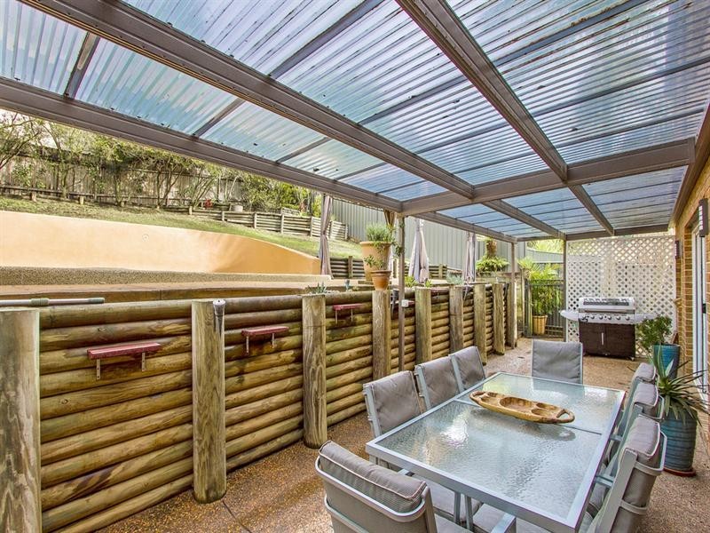 5 Oxley Place, Point Clare NSW 2250