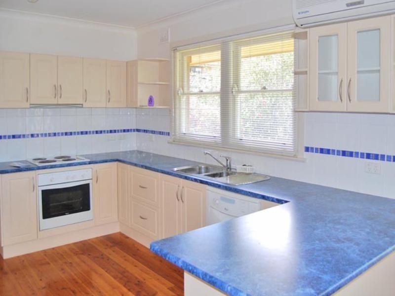 19 Noonan Point Avenue, Point Clare NSW 2250