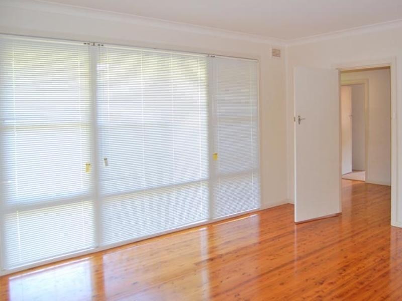 19 Noonan Point Avenue, Point Clare NSW 2250