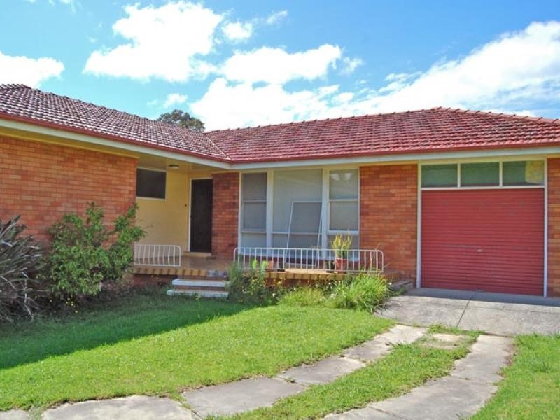 19 Noonan Point Avenue, Point Clare NSW 2250