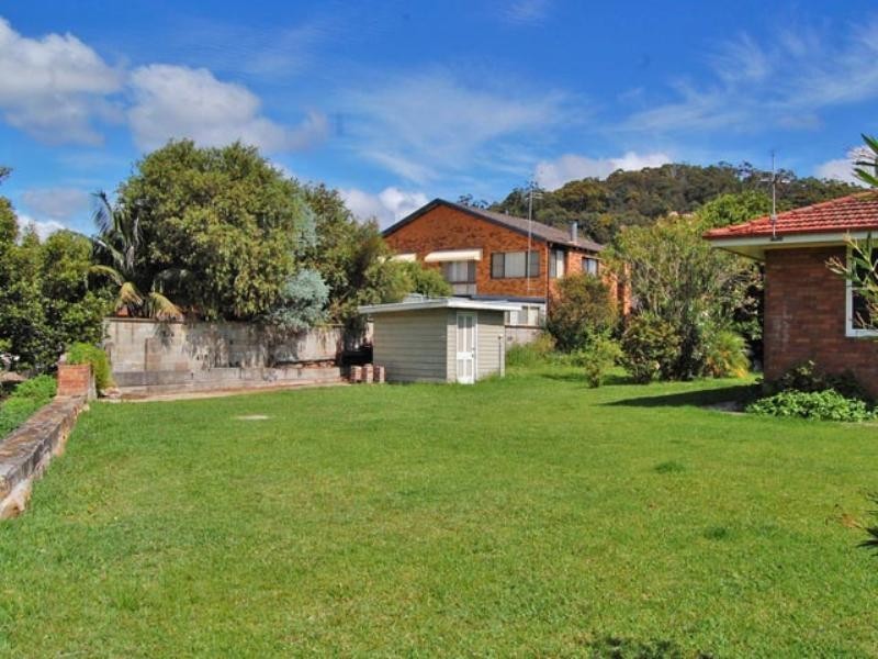 19 Noonan Point Avenue, Point Clare NSW 2250