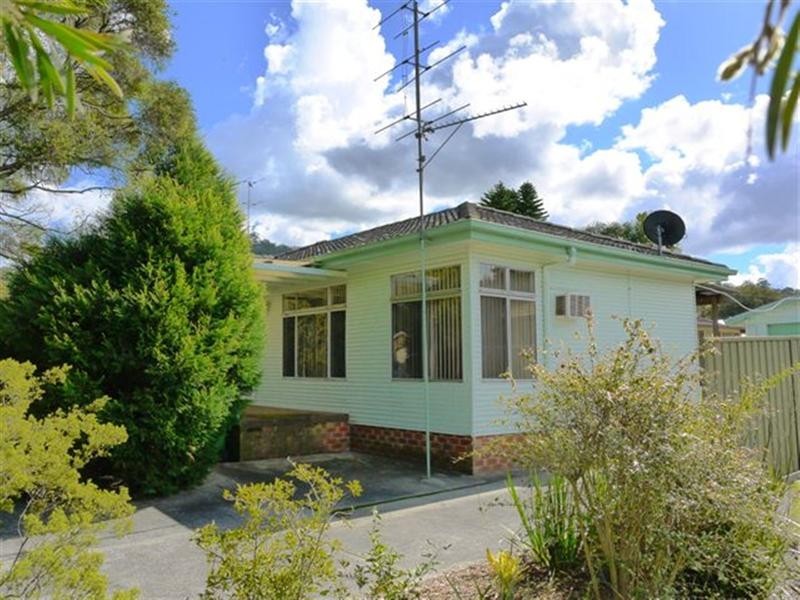 9 Bel-Hilton Parade, West Gosford NSW 2250