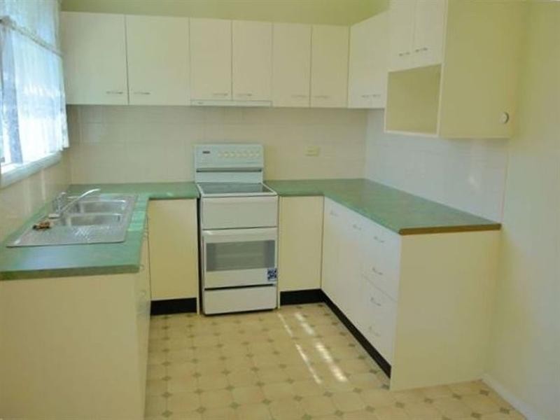 9 Bel-Hilton Parade, West Gosford NSW 2250