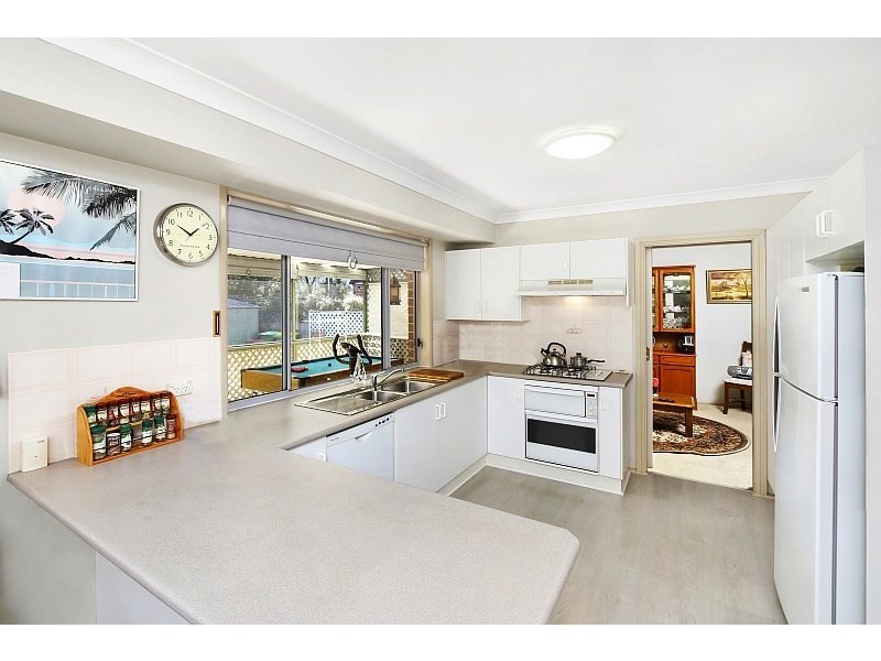64 Singleton Road, Point Clare NSW 2250