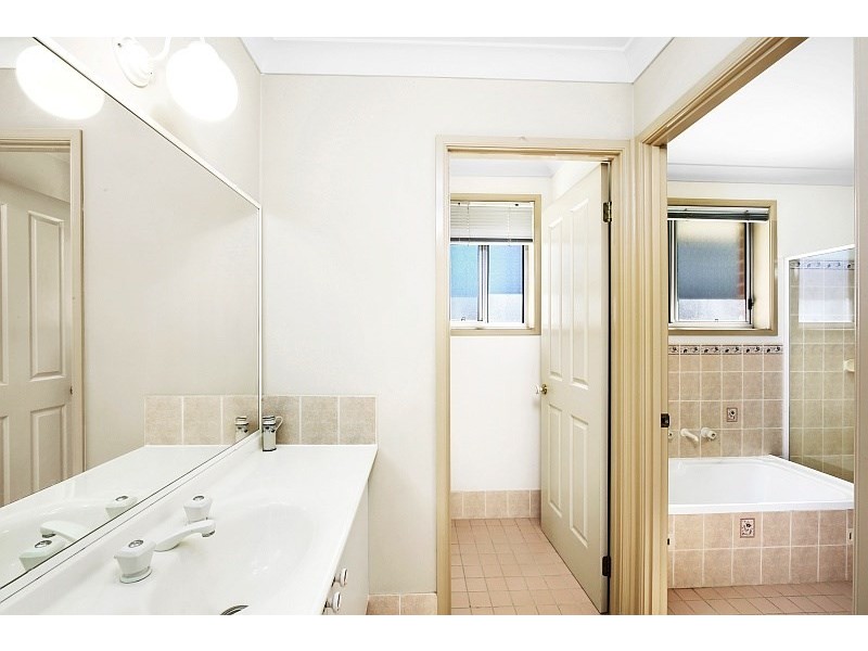 64 Singleton Road, Point Clare NSW 2250