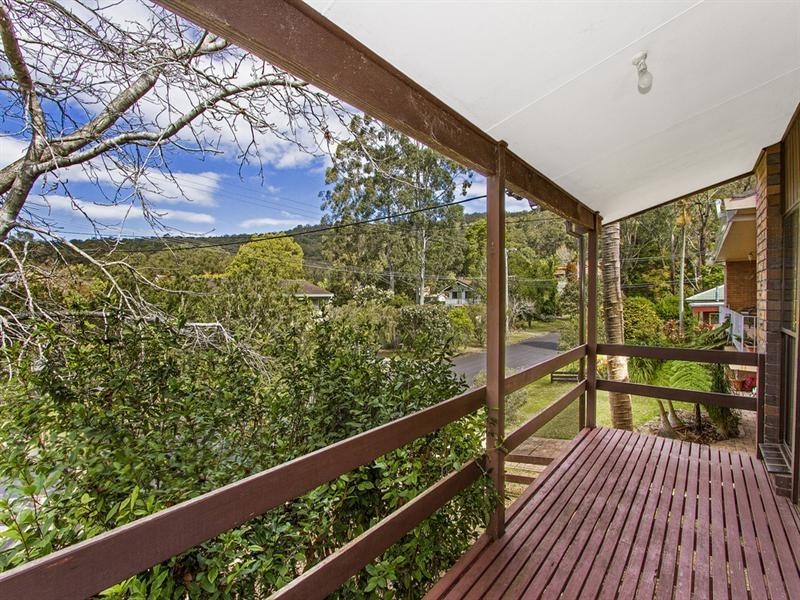 33 Wendy Drive, Point Clare NSW 2250