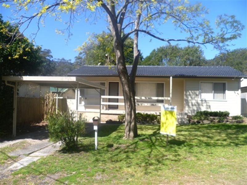 2 Koolinda Avenue, Point Clare NSW 2250