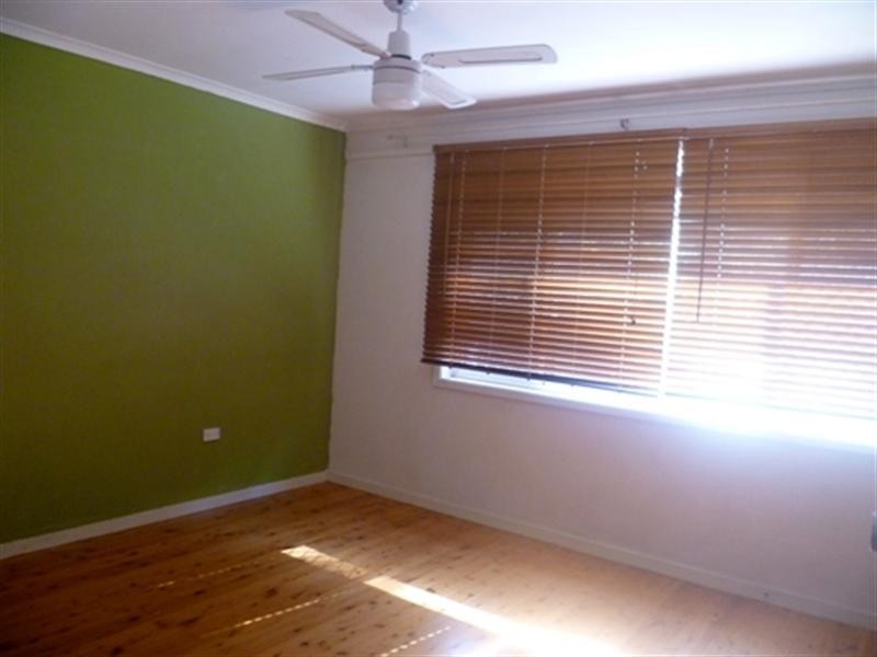 1 Shore Brace, Tascott NSW 2250