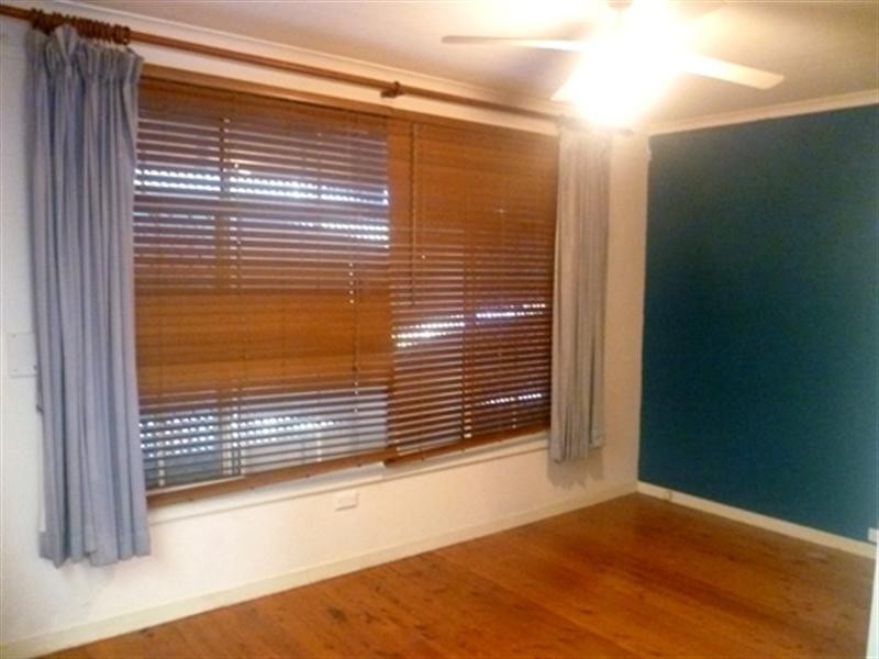 1 Shore Brace, Tascott NSW 2250
