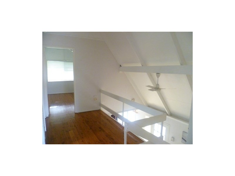 10 Sunnyside Avenue, Point Clare NSW 2250