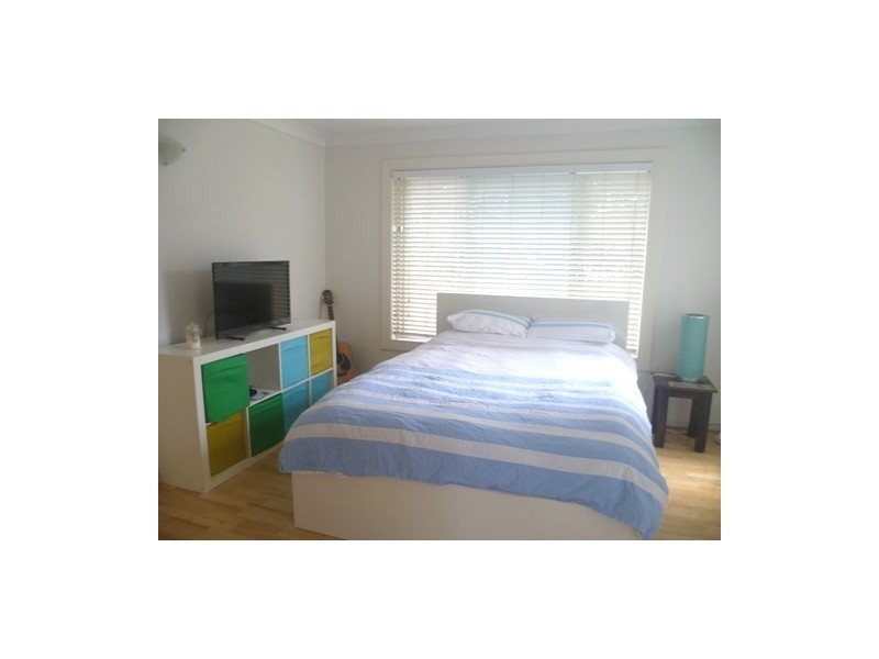 10 Sunnyside Avenue, Point Clare NSW 2250