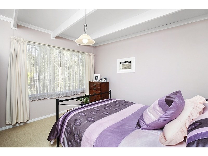 8 Murrumbooee Place, Tascott NSW 2250