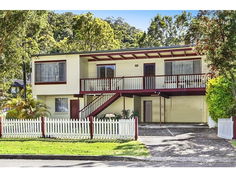 8 Murrumbooee Place, Tascott NSW 2250