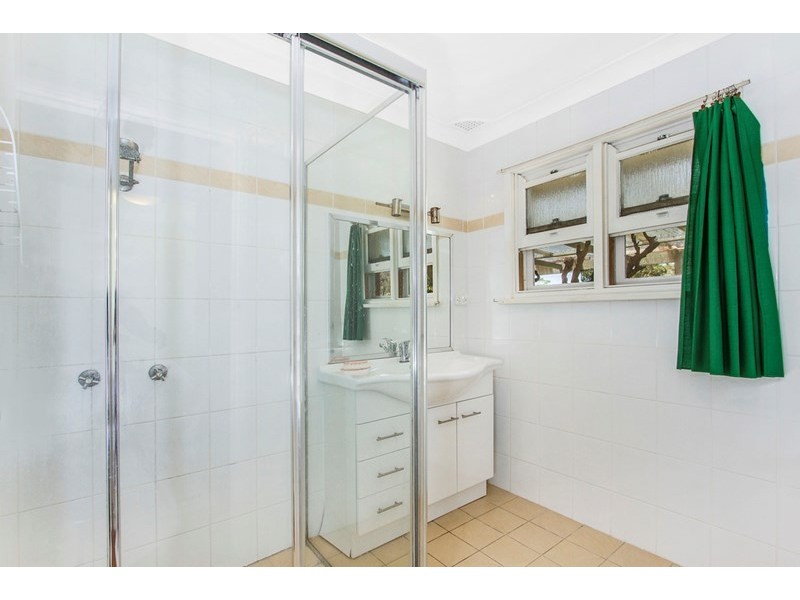 272 Brisbane Water Drive, West Gosford NSW 2250