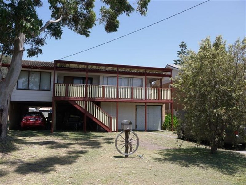 2 Dolphin Street, Tascott NSW 2250