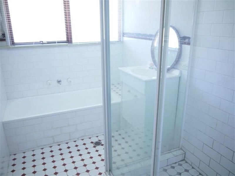 2 Dolphin Street, Tascott NSW 2250