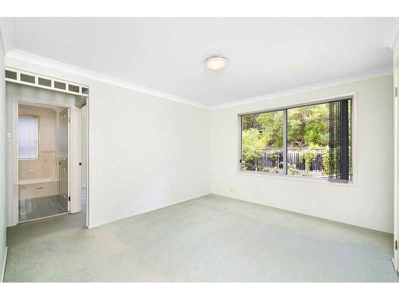 11 Wixstead Close, Point Clare NSW 2250