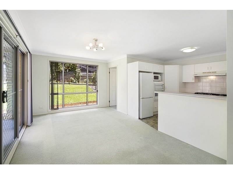 11 Wixstead Close, Point Clare NSW 2250