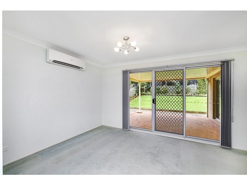11 Wixstead Close, Point Clare NSW 2250