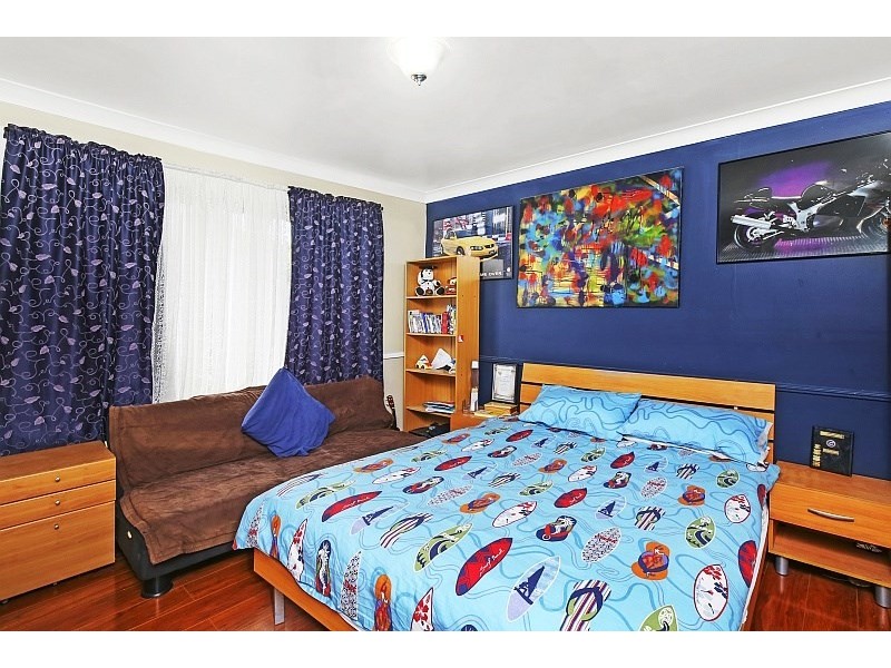 7 Althea Place, Point Clare NSW 2250