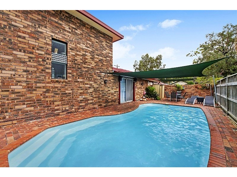 7 Althea Place, Point Clare NSW 2250