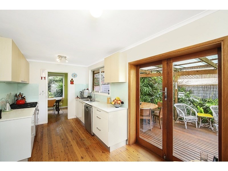 4 Bayline Drive, Point Clare NSW 2250