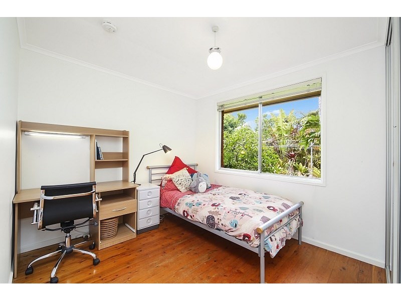 4 Bayline Drive, Point Clare NSW 2250