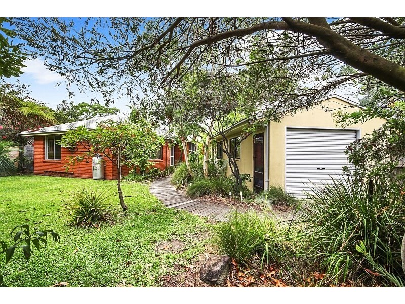 4 Bayline Drive, Point Clare NSW 2250