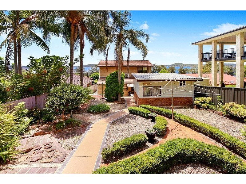 11 Thomas Street, Tascott NSW 2250