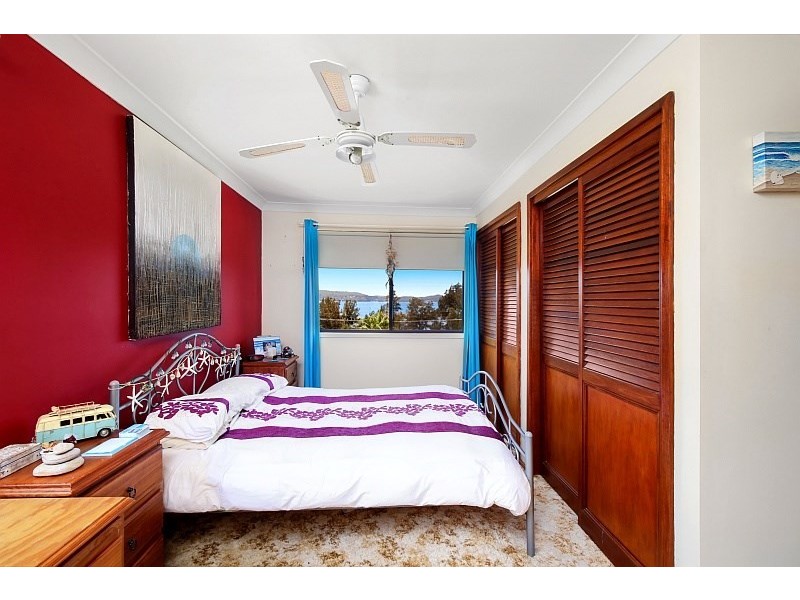 11 Thomas Street, Tascott NSW 2250